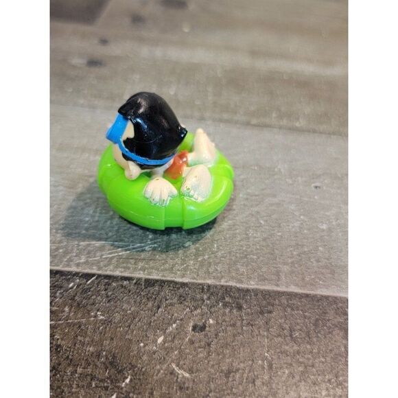 Green pool floaties kid boy toy figure - Picture 5 of 5